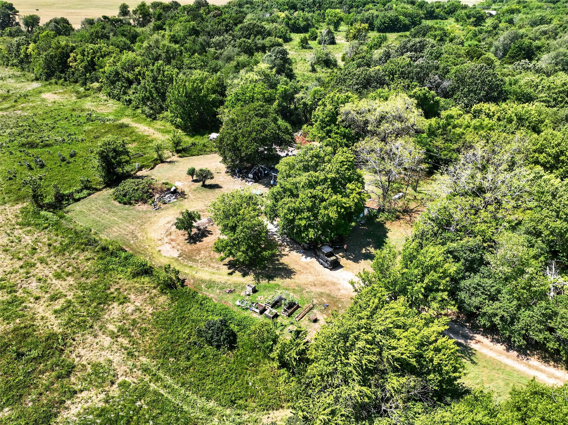 452303 E 270 Property Photo 9