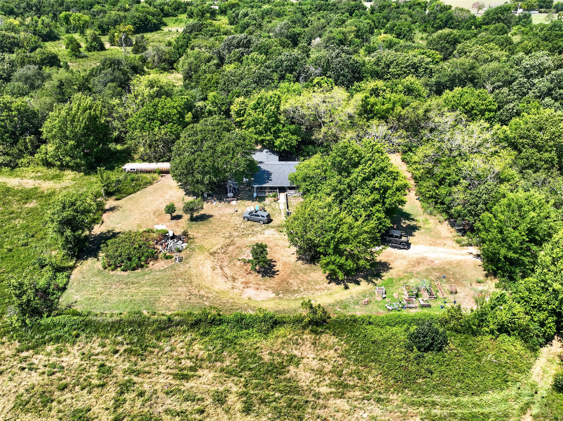 452303 E 270 Property Photo 9