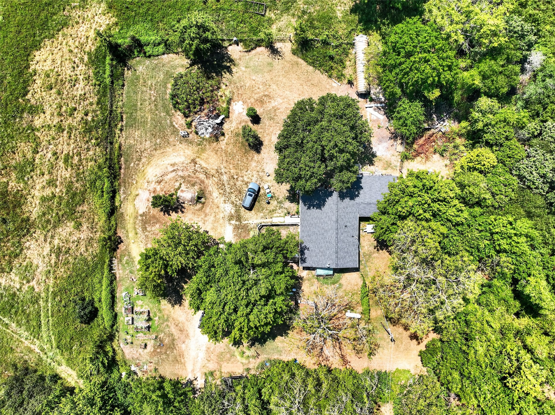 452303 E 270 Property Photo 11