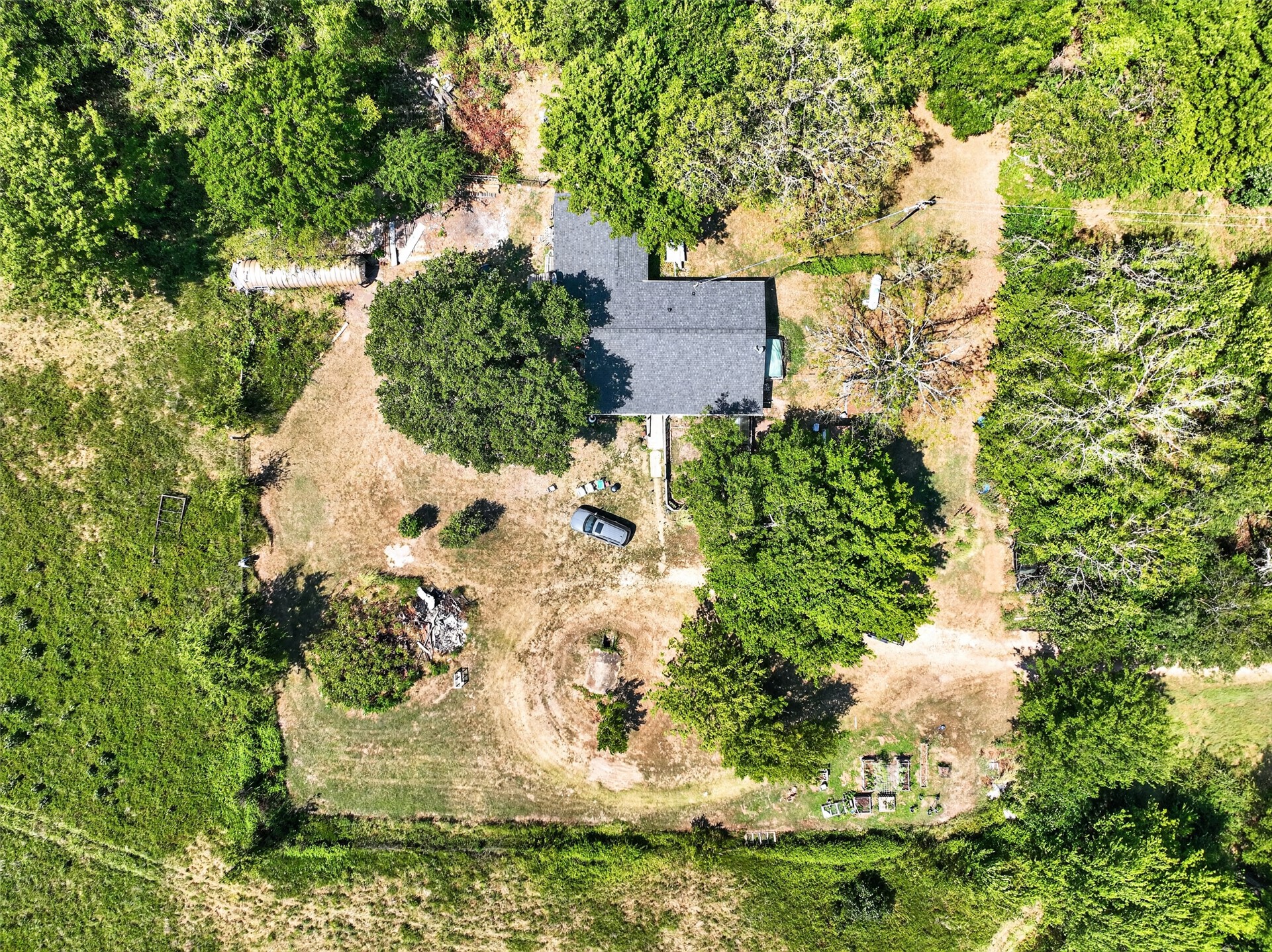 452303 E 270 Property Photo 12