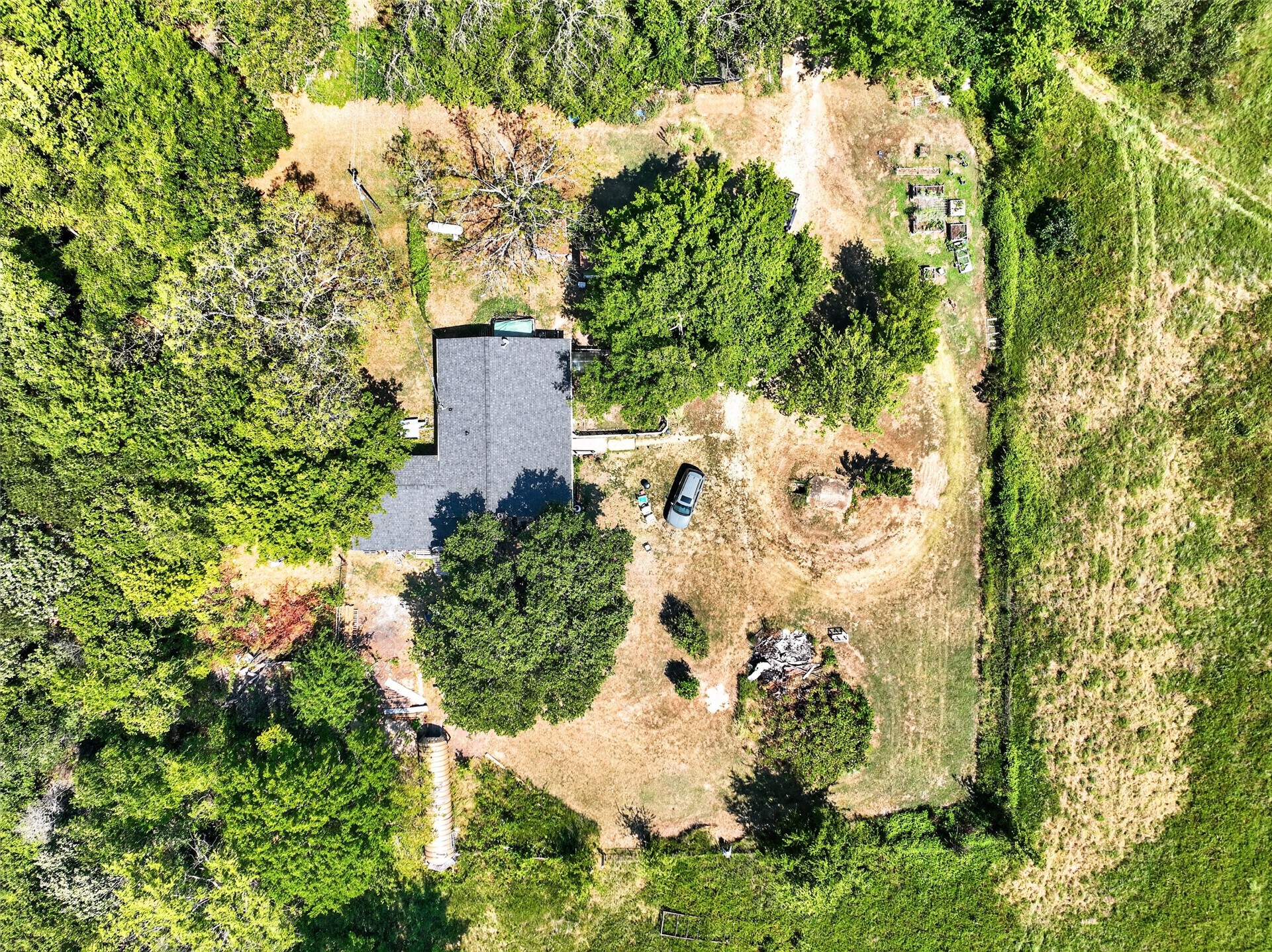 452303 E 270 Property Photo 13