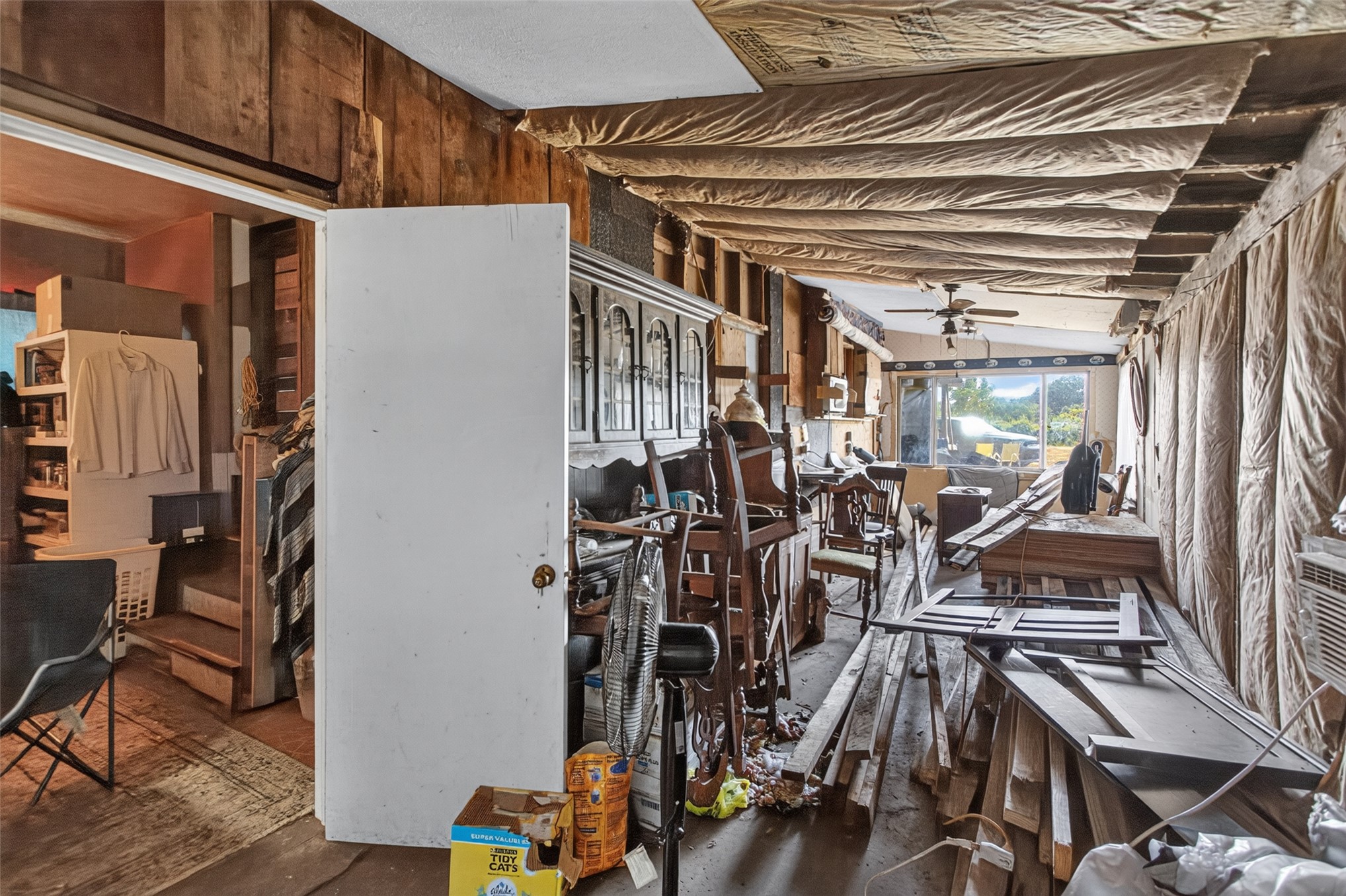 452303 E 270 Property Photo 15