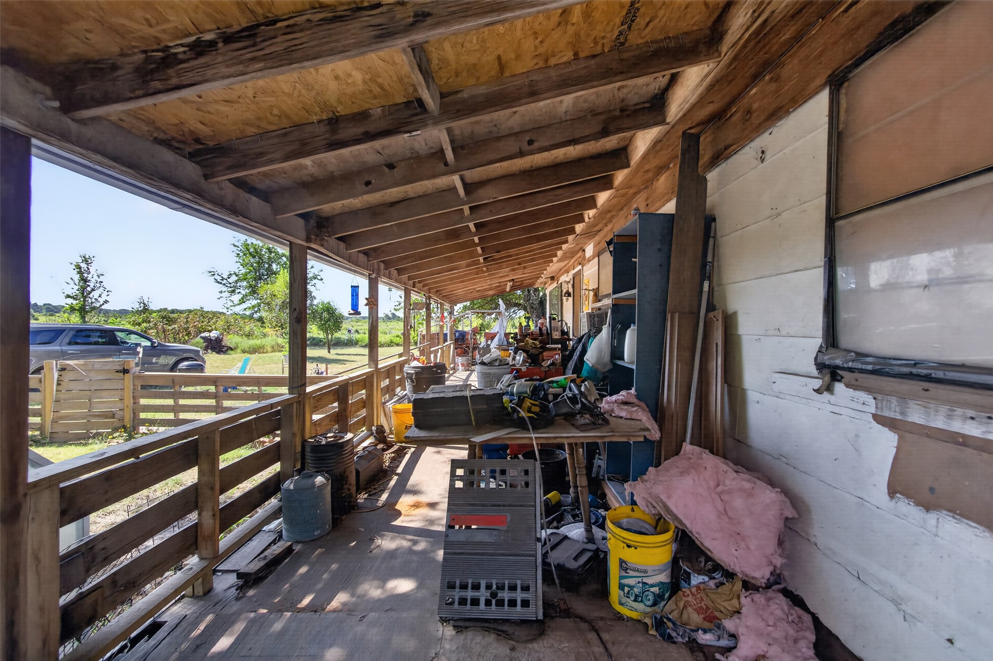 452303 E 270 Property Photo 40