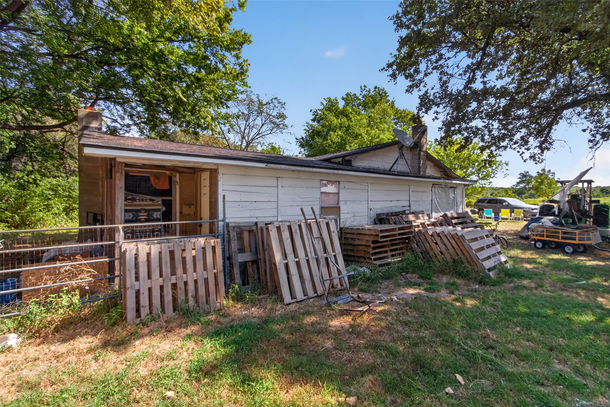 452303 E 270 Property Photo 45