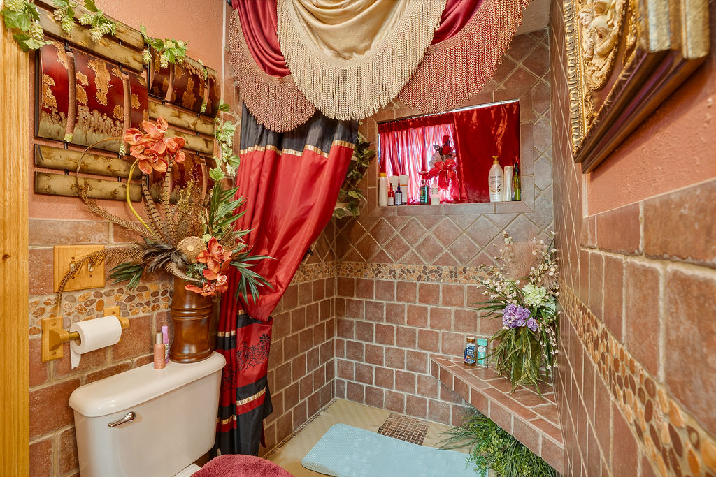 623 N Main Property Photo 35
