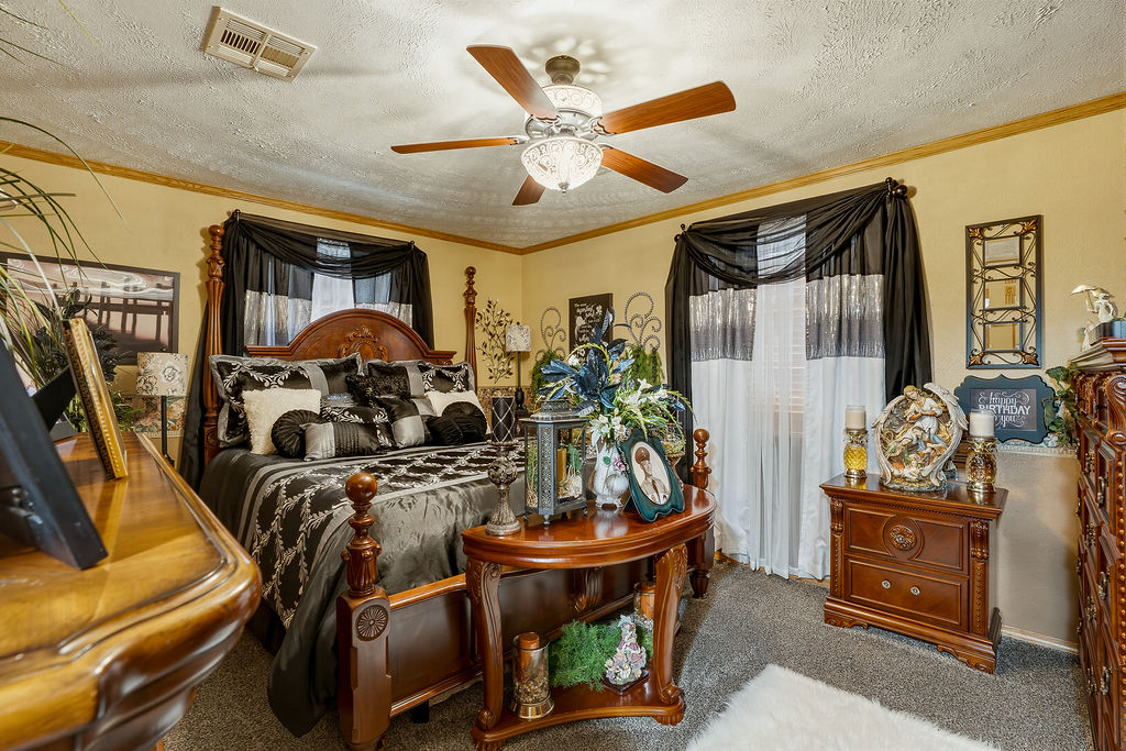 623 N Main Property Photo 37