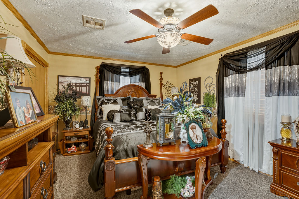 623 N Main Property Photo 38