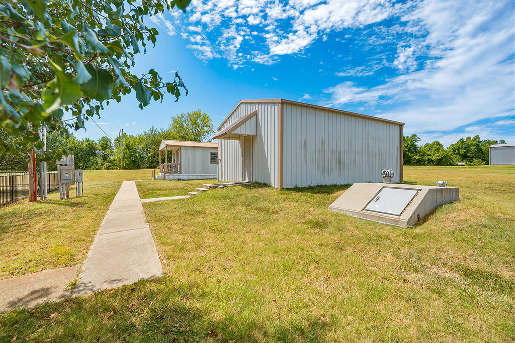 623 N Main Property Photo 46