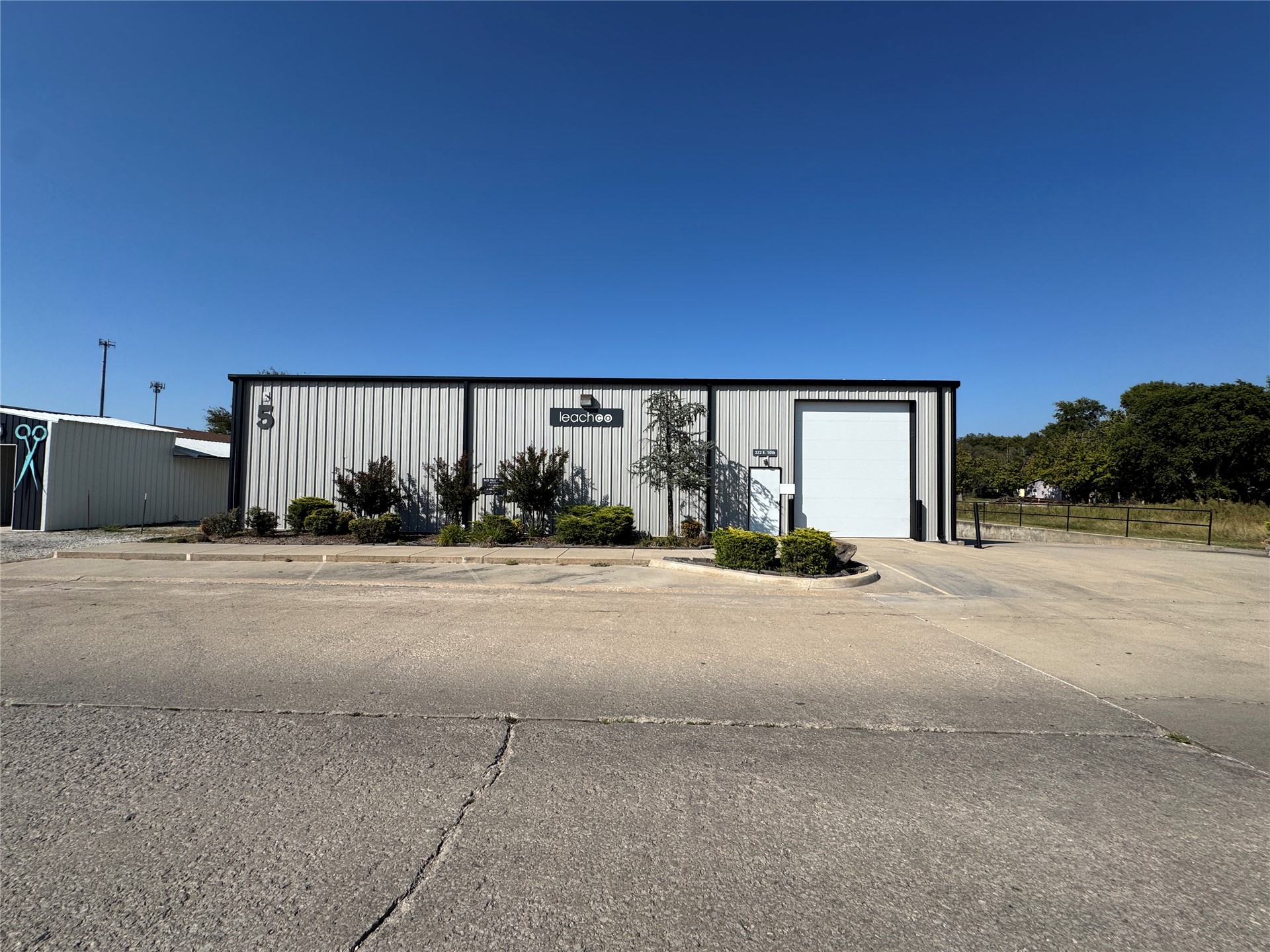 322 E 10th Street Property Photo 2