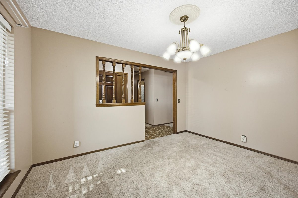 1024 N Forest Place Property Photo 9