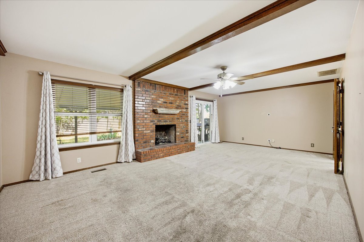 1024 N Forest Place Property Photo 10