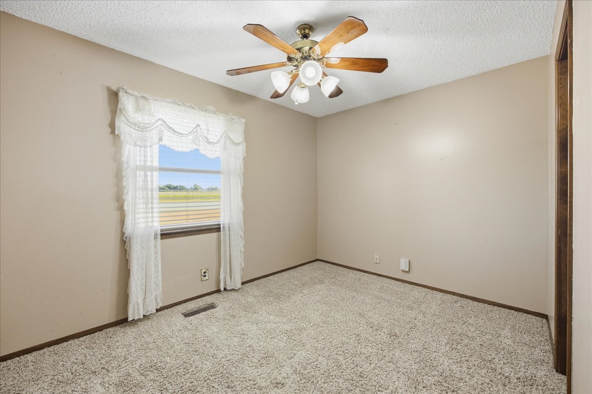 1024 N Forest Place Property Photo 23