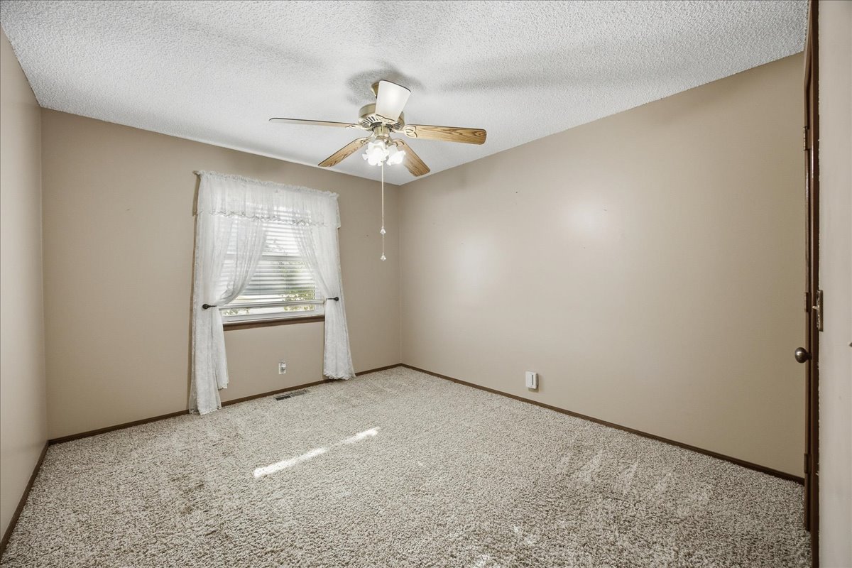 1024 N Forest Place Property Photo 31