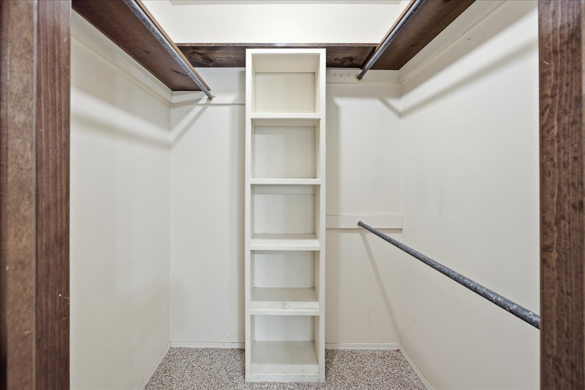 1024 N Forest Place Property Photo 33