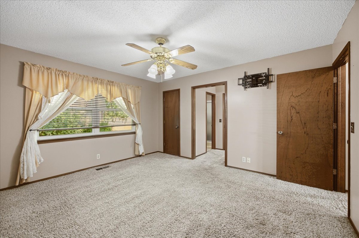 1024 N Forest Place Property Photo 35
