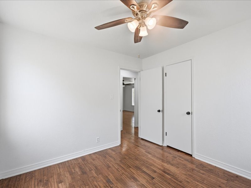 102 W 43rd Street S Property Photo 21