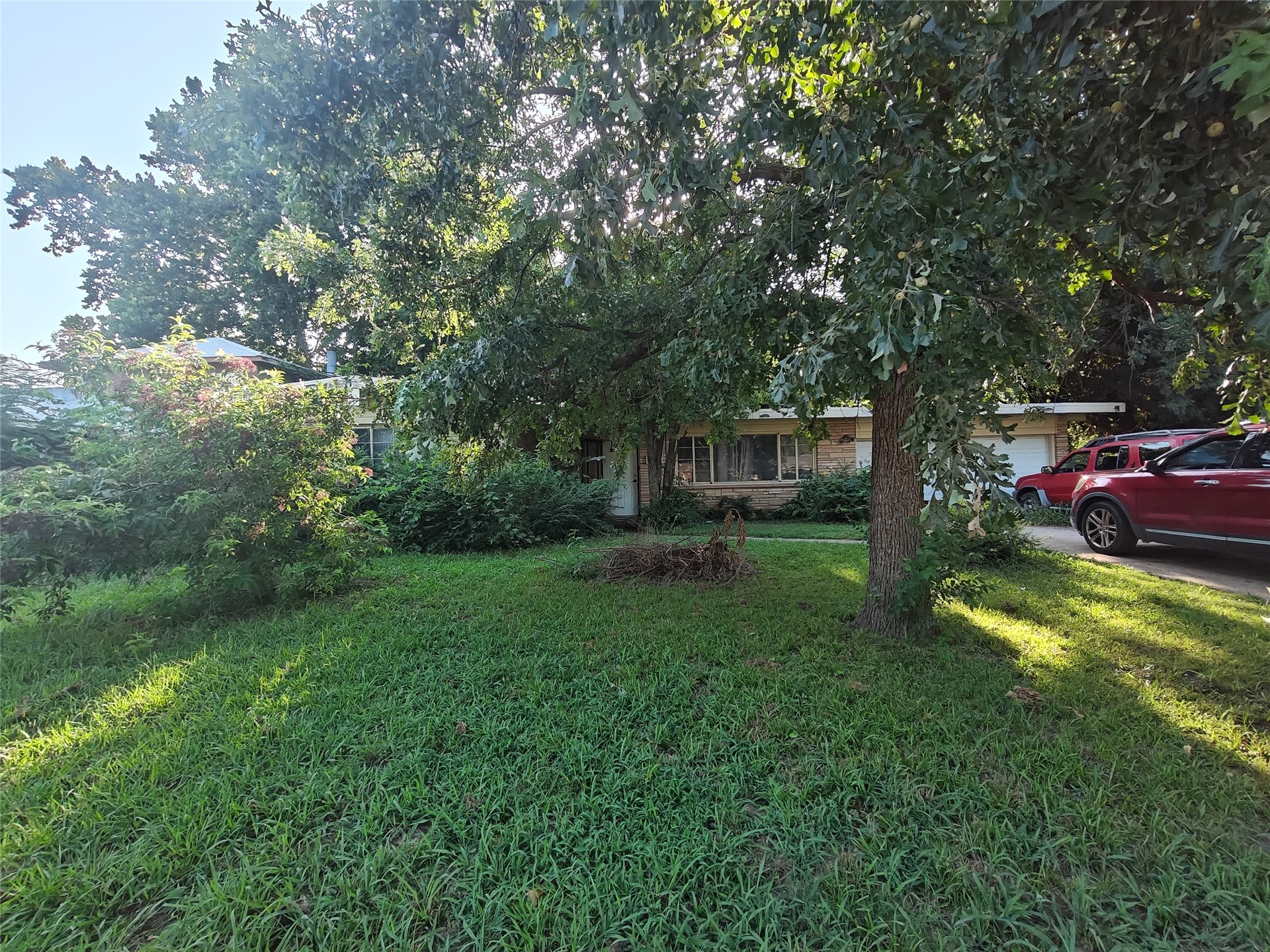 866 N Union East Place Property Photo 2