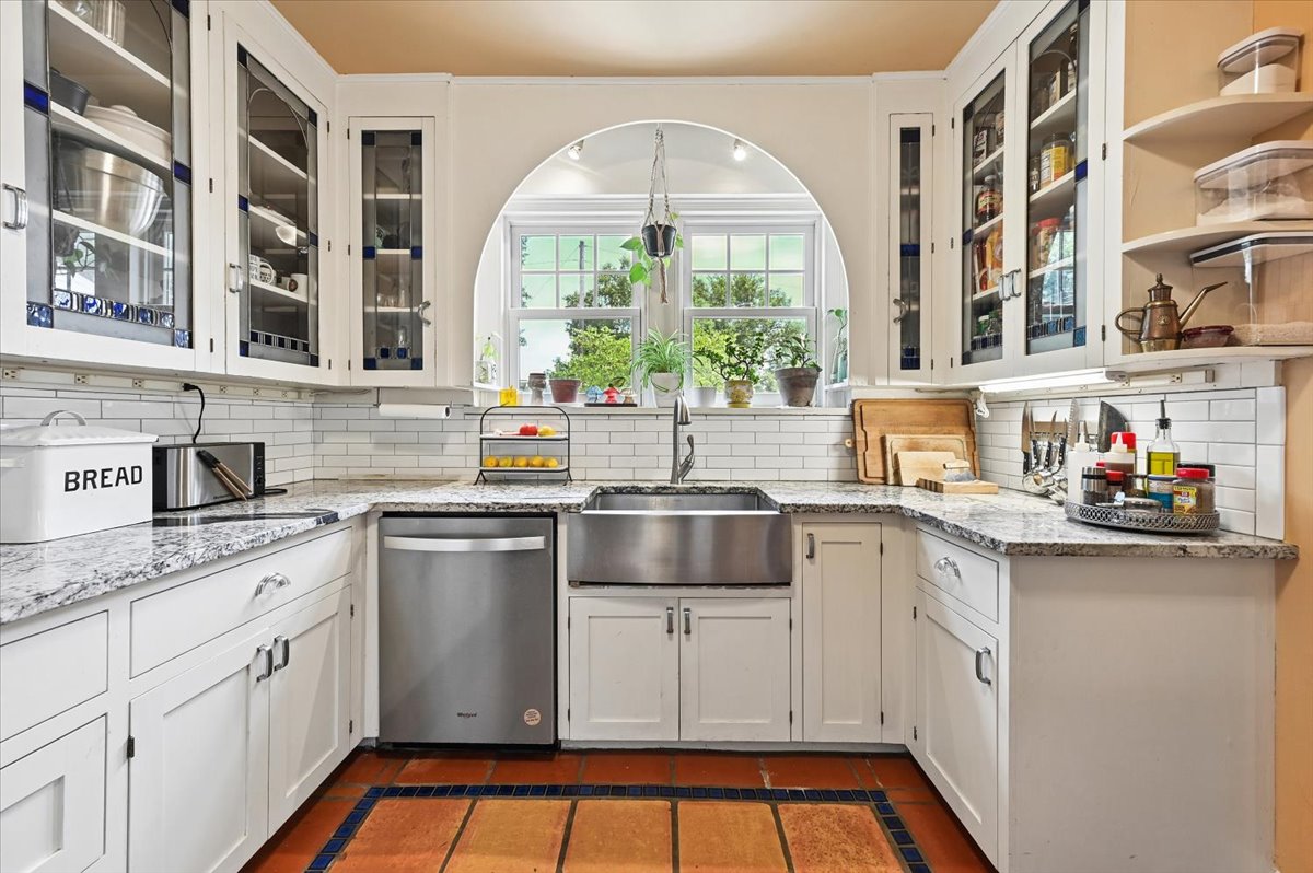 207 S Montclair Avenue Property Photo 15