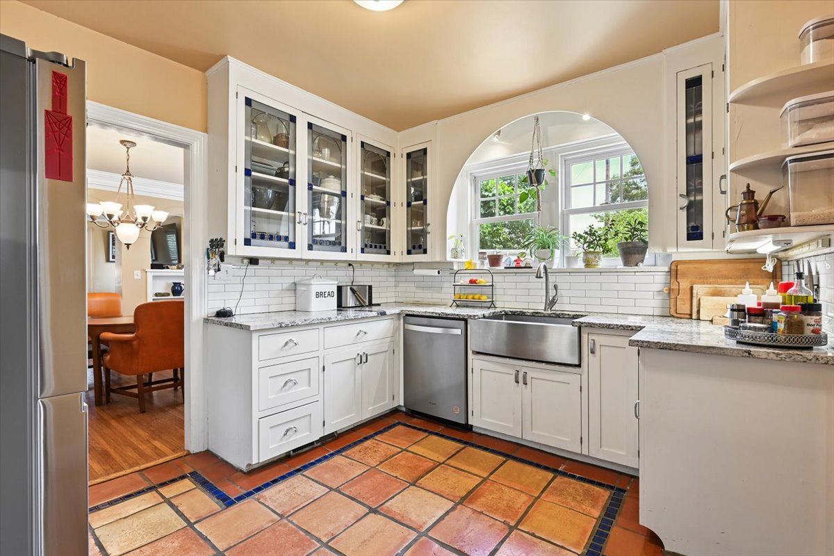 207 S Montclair Avenue Property Photo 17