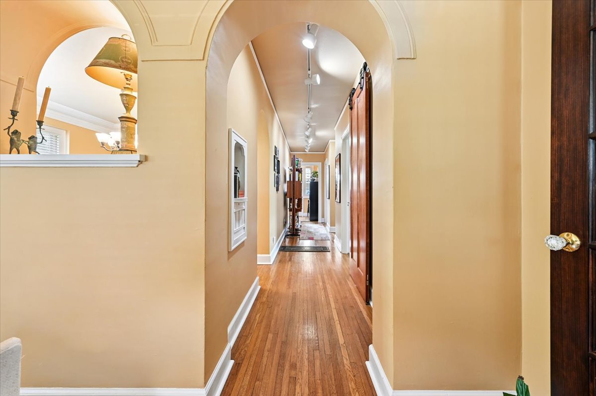 207 S Montclair Avenue Property Photo 20