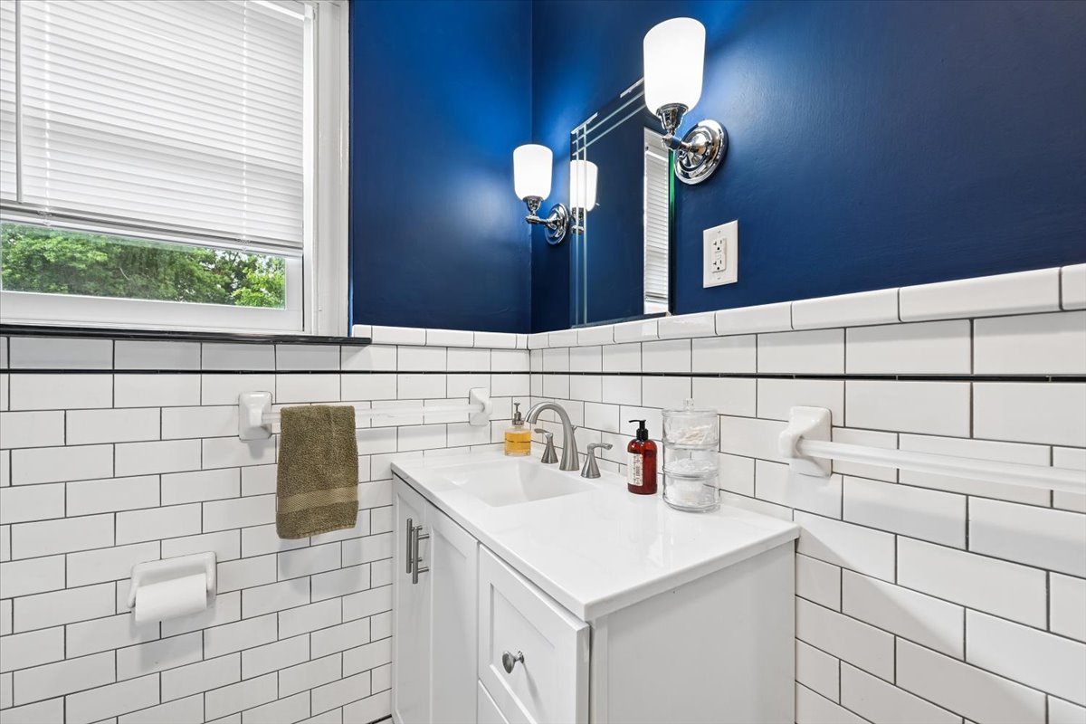 207 S Montclair Avenue Property Photo 24