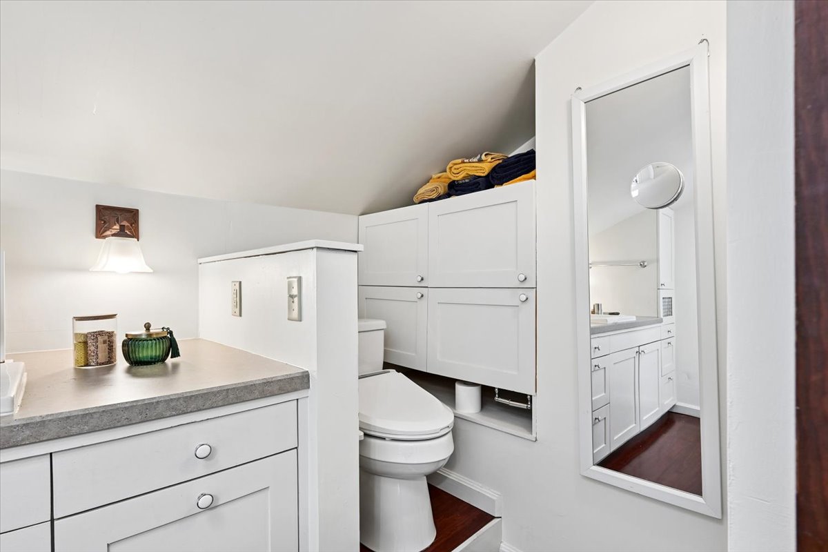 207 S Montclair Avenue Property Photo 36