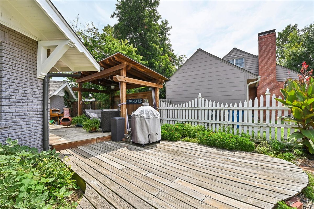 207 S Montclair Avenue Property Photo 41