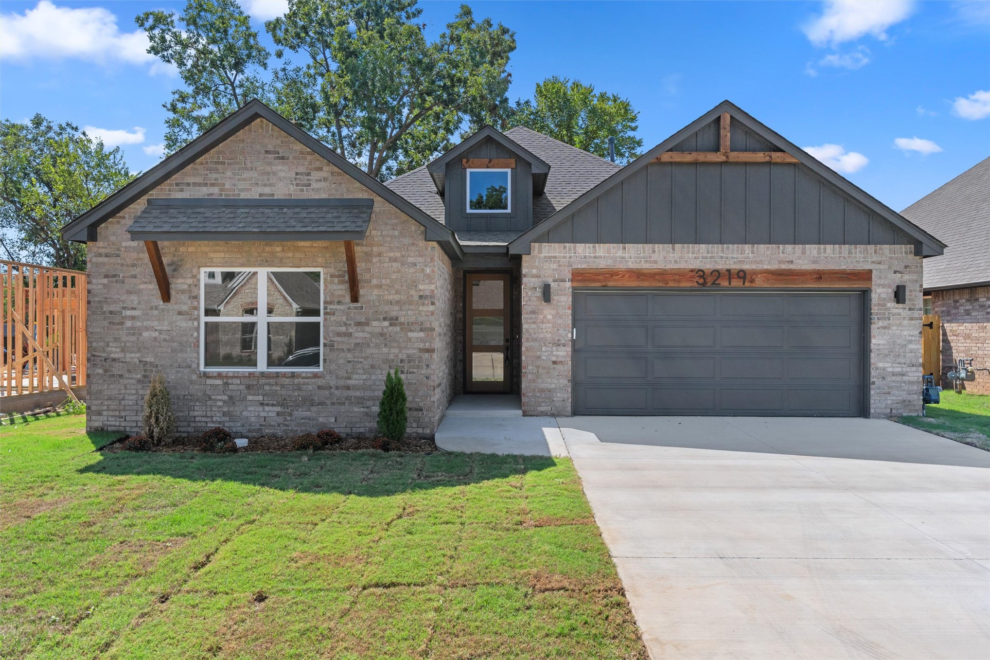 3219 Boardwalk Court Property Photo 1