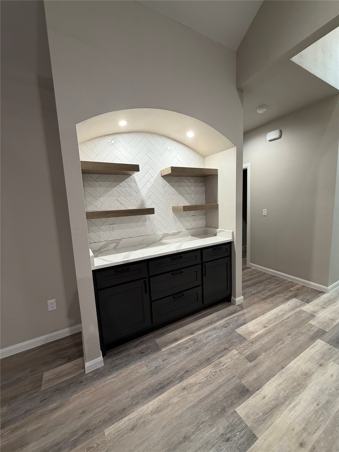 3219 Boardwalk Court Property Photo 4