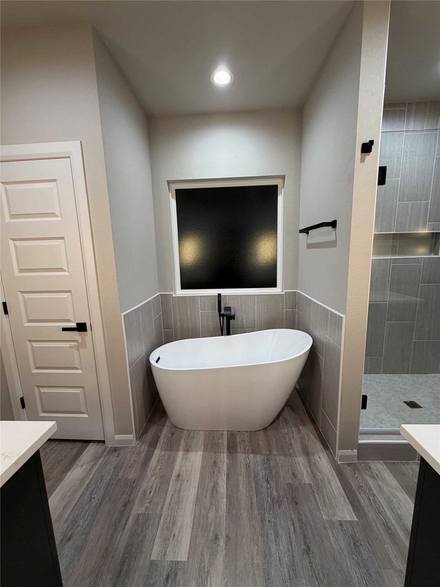 3219 Boardwalk Court Property Photo 5