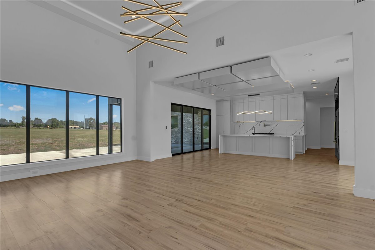 3497 E 400 Road Property Photo 18