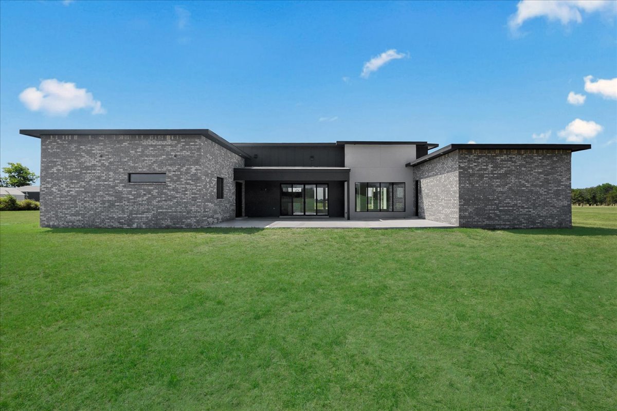 3497 E 400 Road Property Photo 57