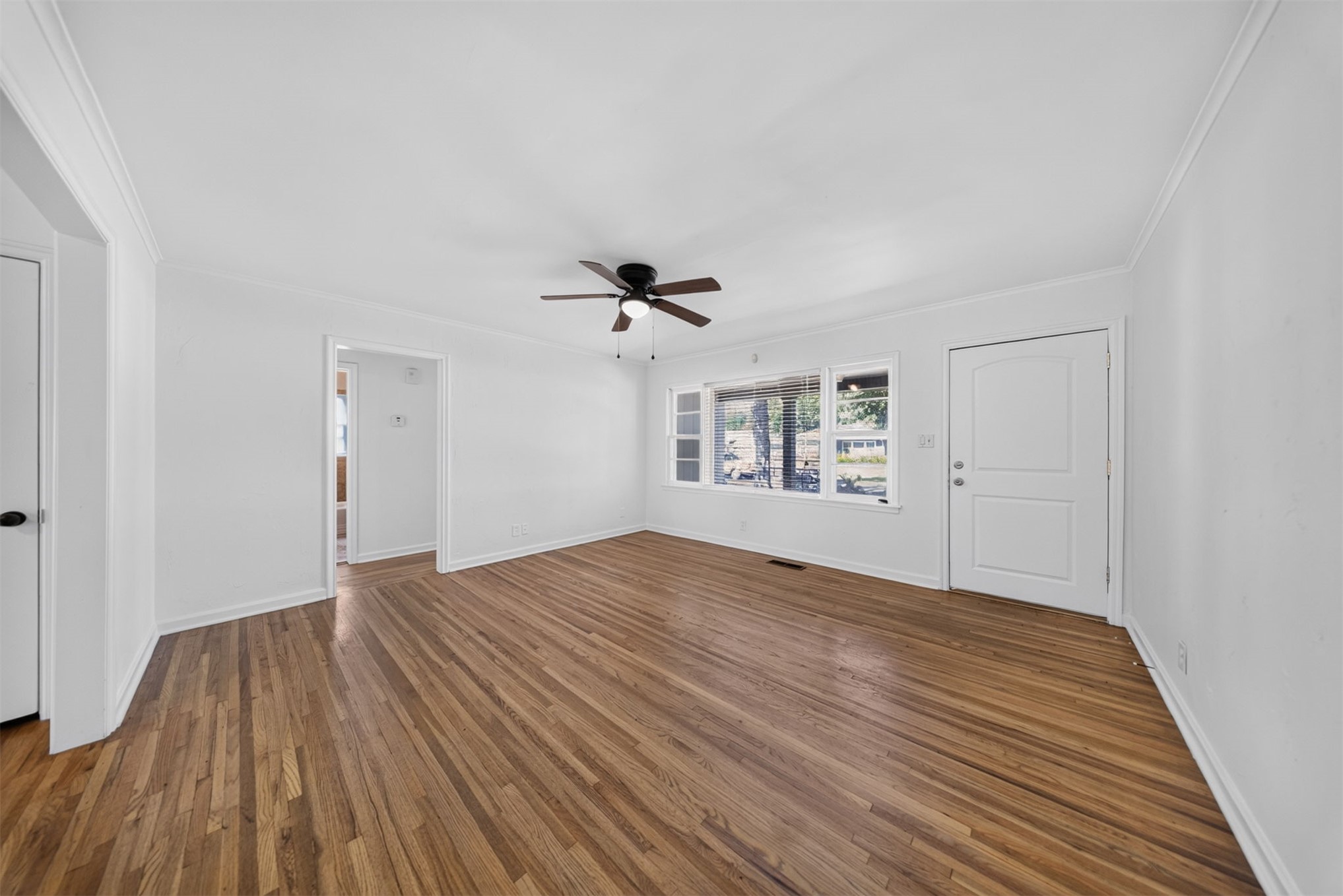 4921 S Norfolk Avenue Property Photo 6