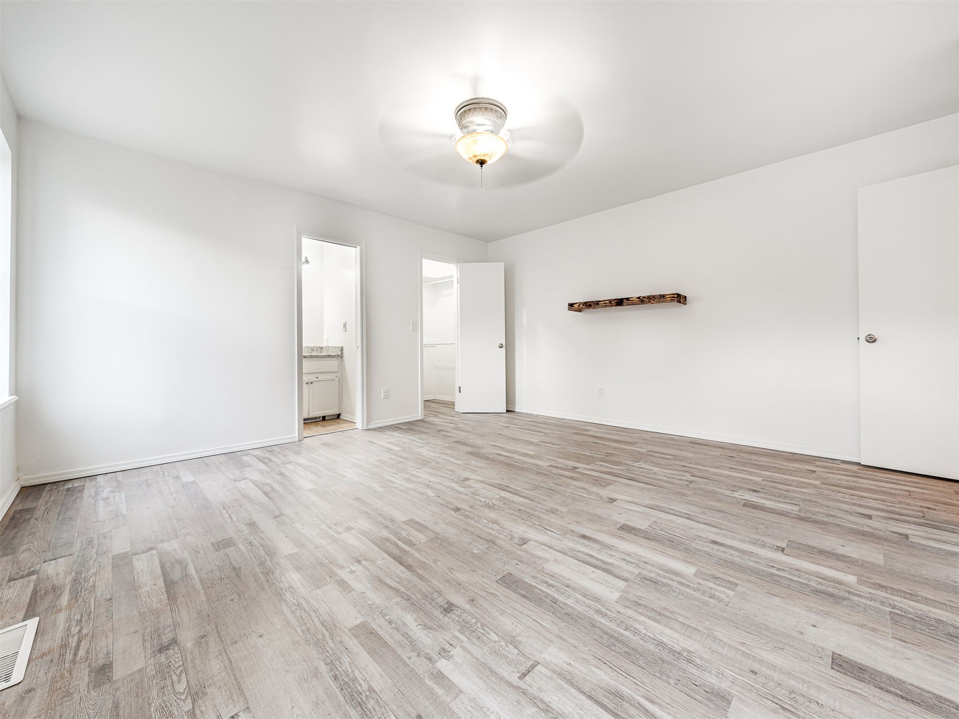 309 Capitol Street Property Photo 19