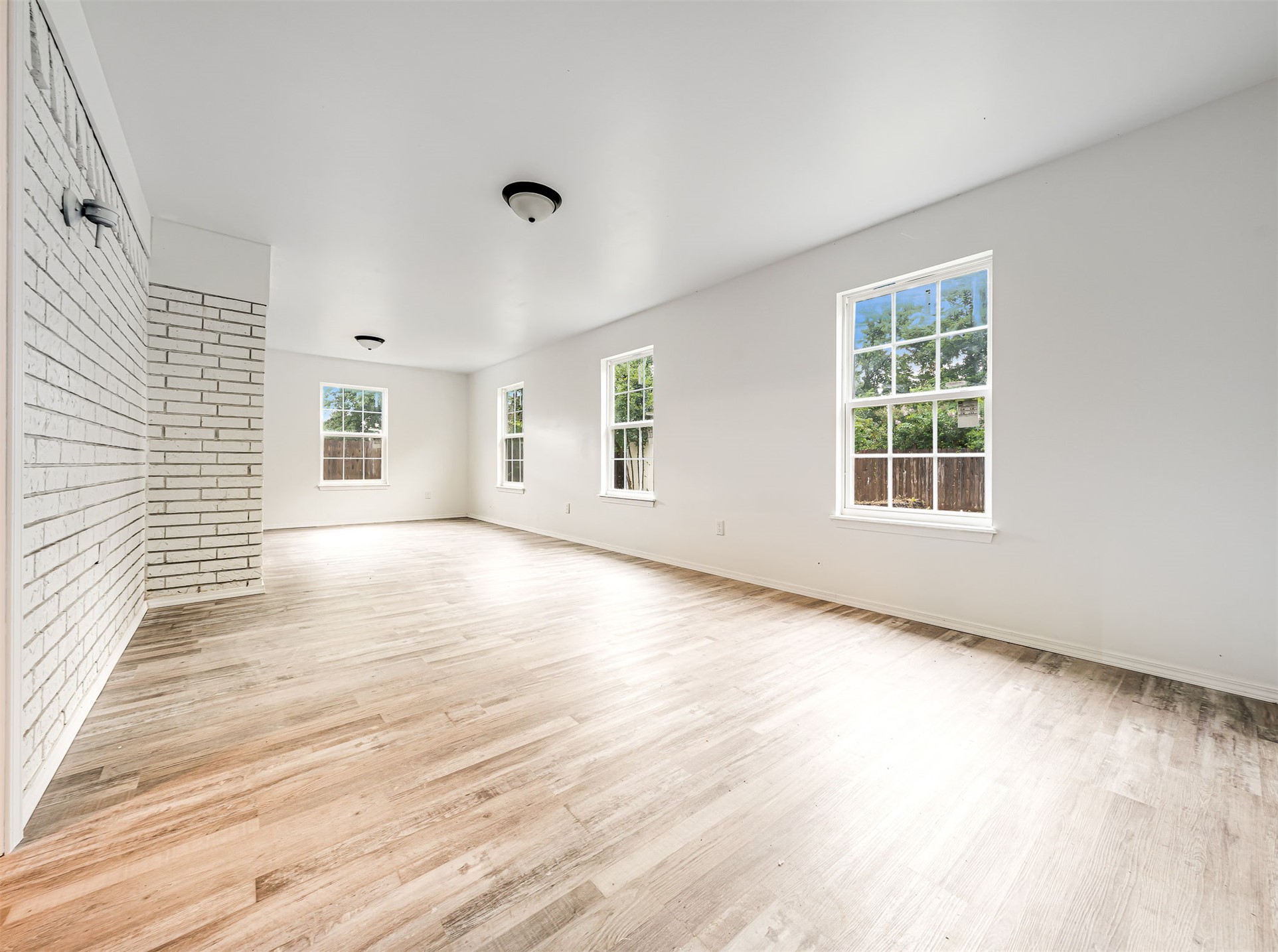 309 Capitol Street Property Photo 23