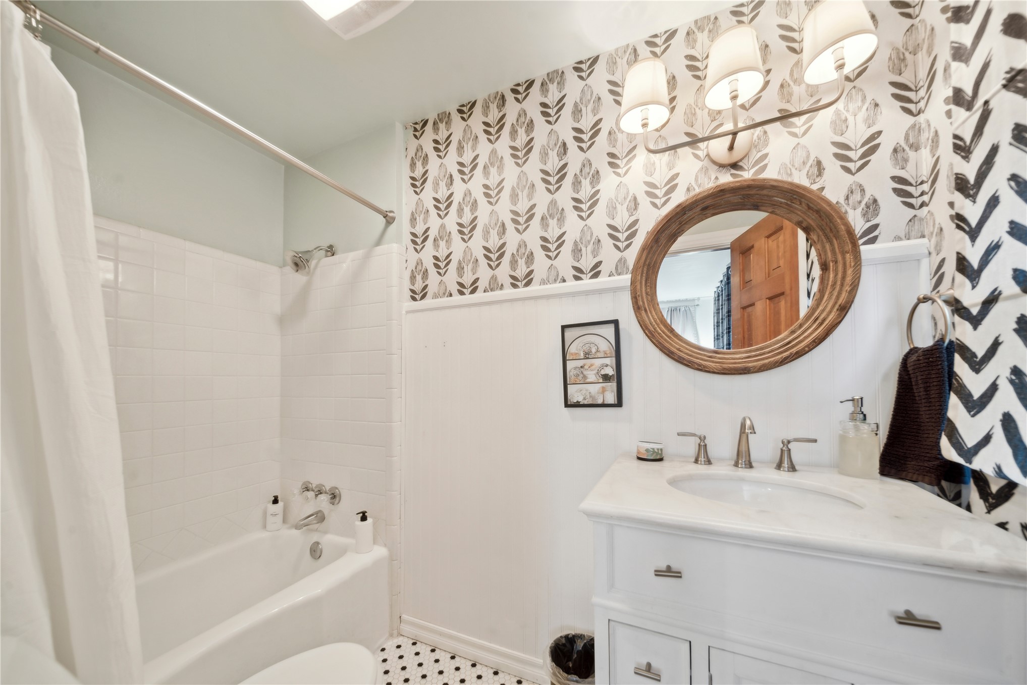 2252 S Troost Avenue Property Photo 9