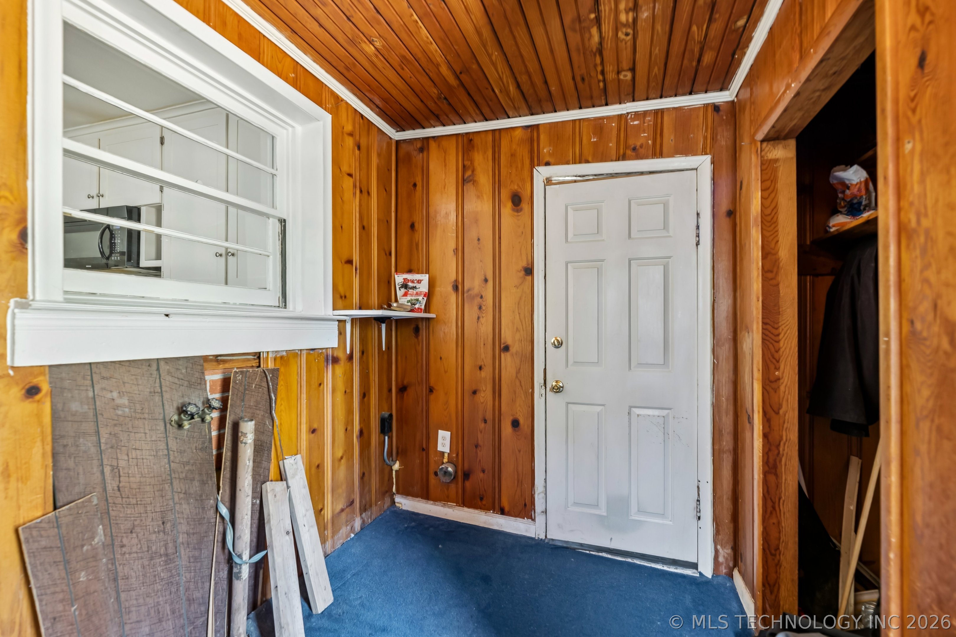 6115 E 4th Street Property Photo 15