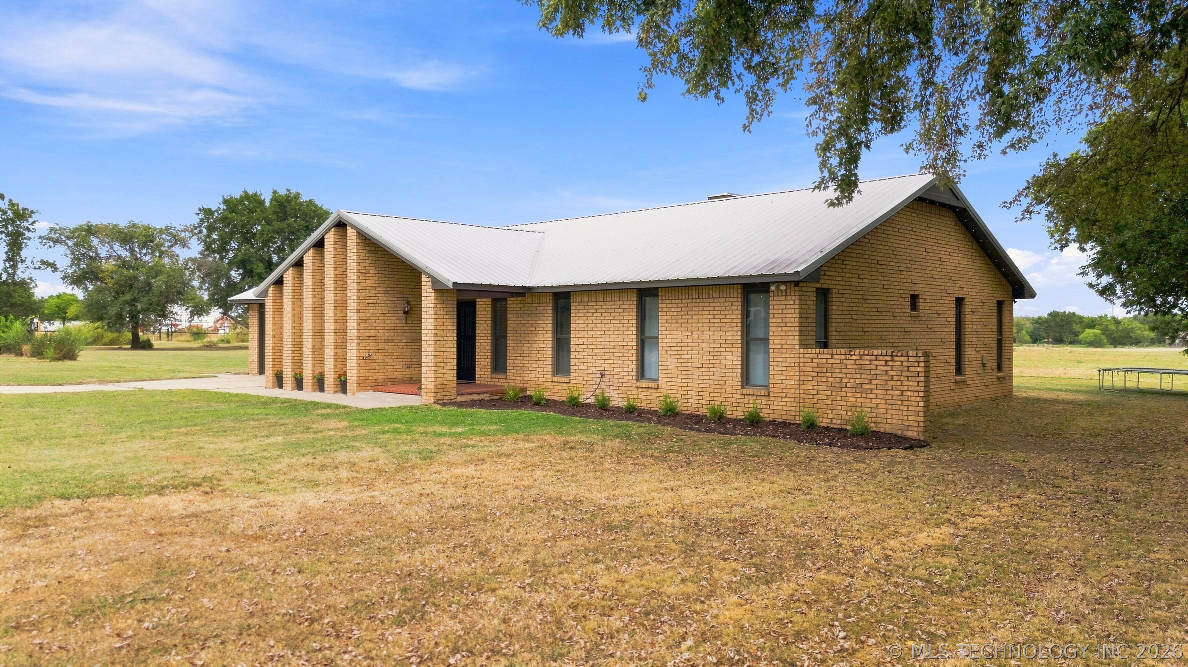 12123 S 4090 Road Property Photo 4