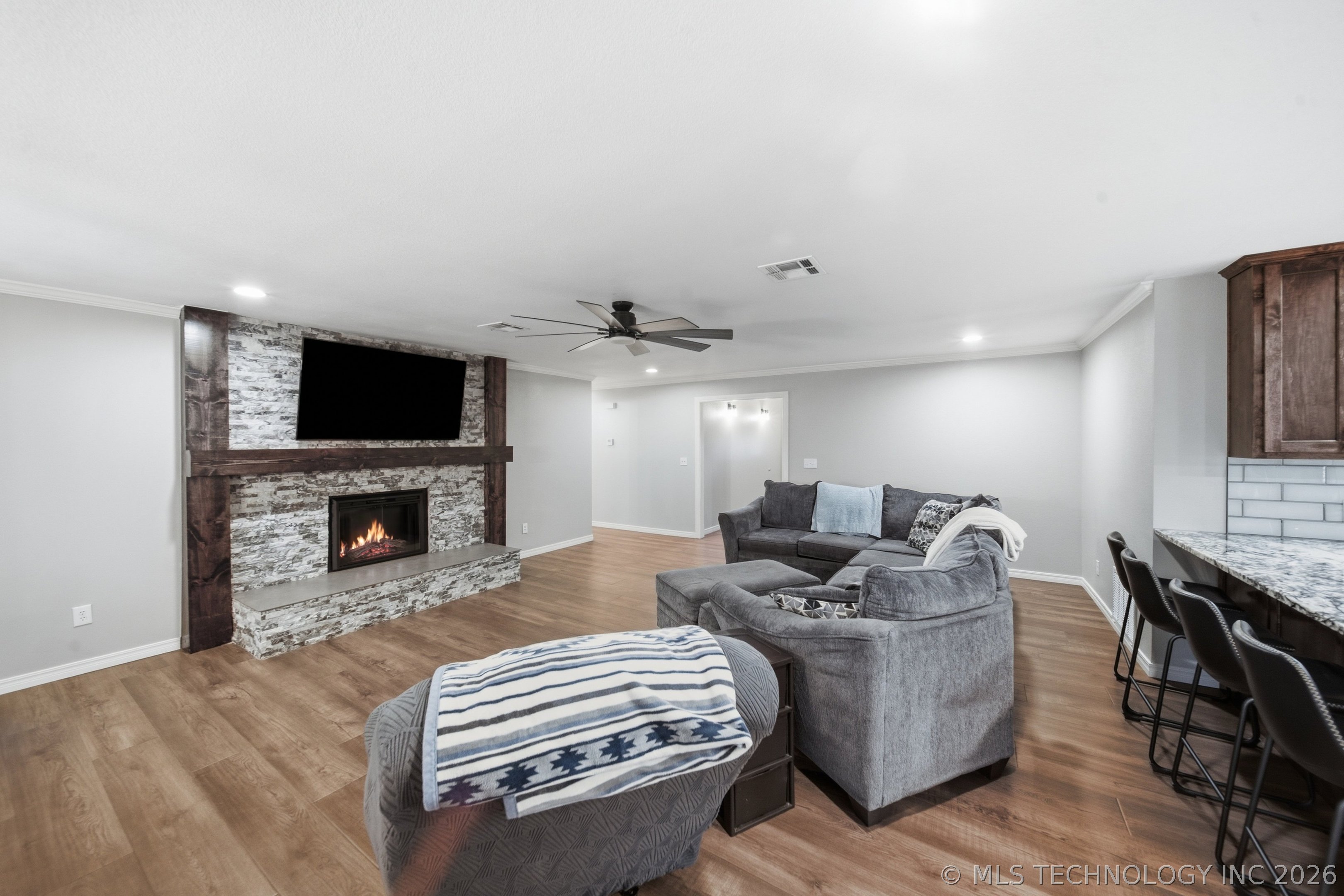 12123 S 4090 Road Property Photo 7