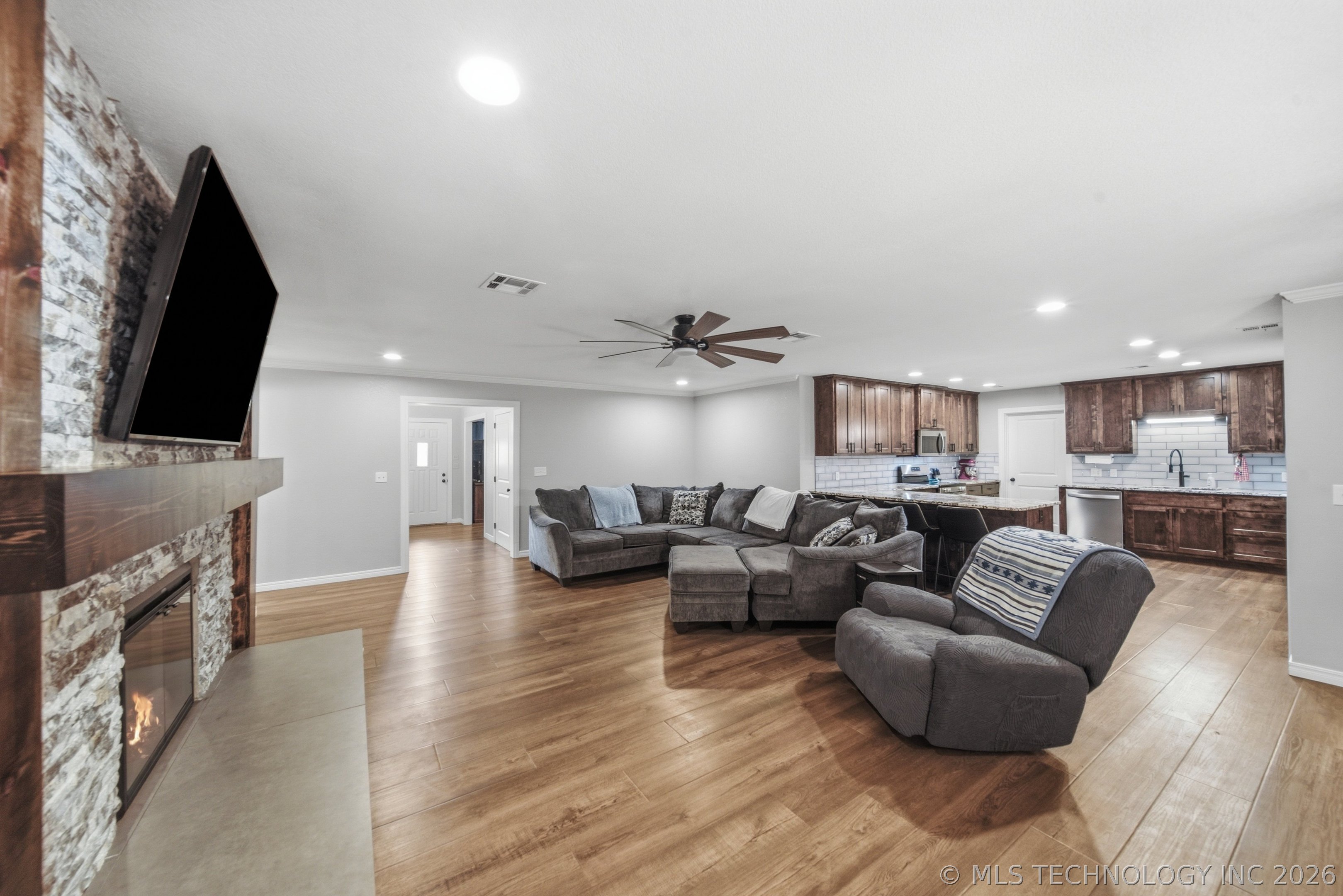 12123 S 4090 Road Property Photo 10