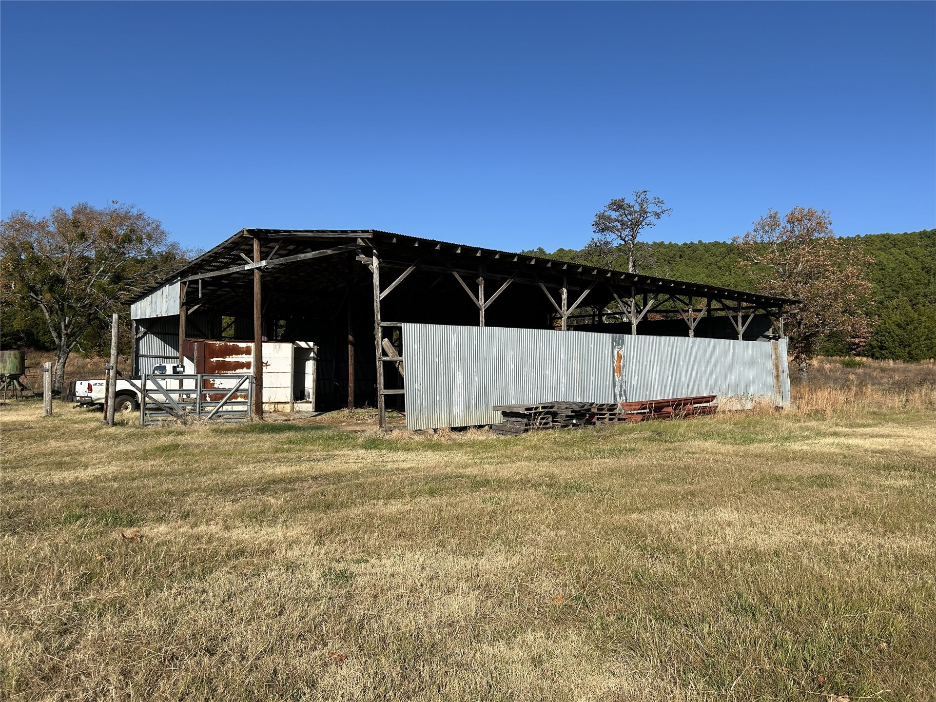9915 Se Highway 2 Property Photo 47