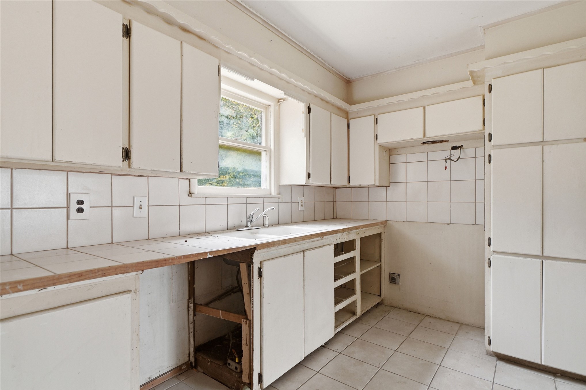15703 E Latimer Place Property Photo 12