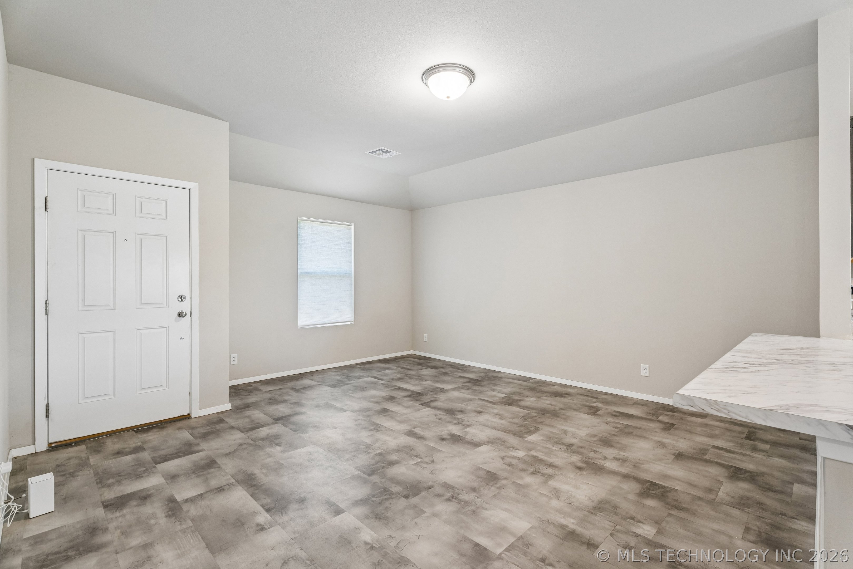 11526 S 235th East Avenue Property Photo 5