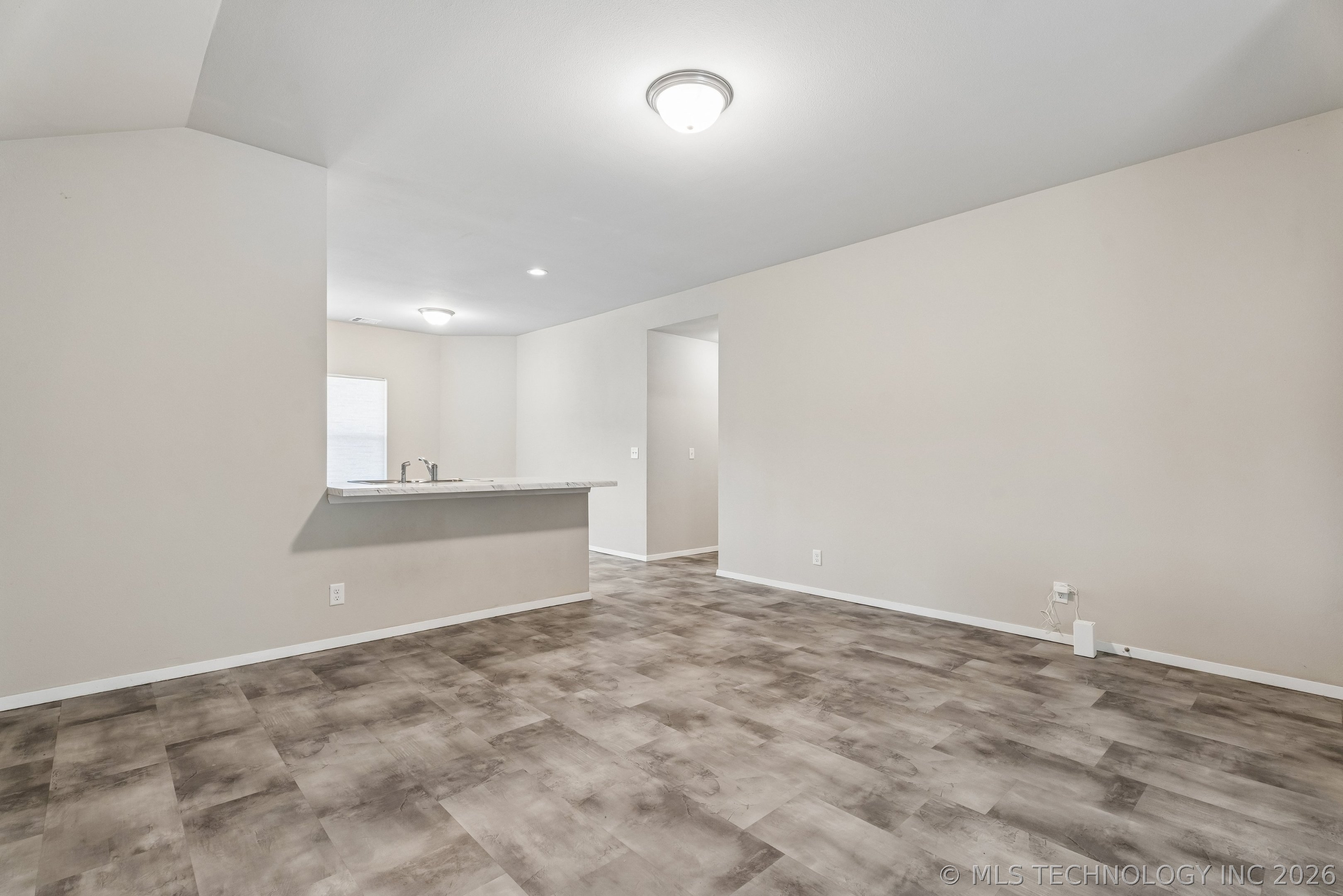 11526 S 235th East Avenue Property Photo 8