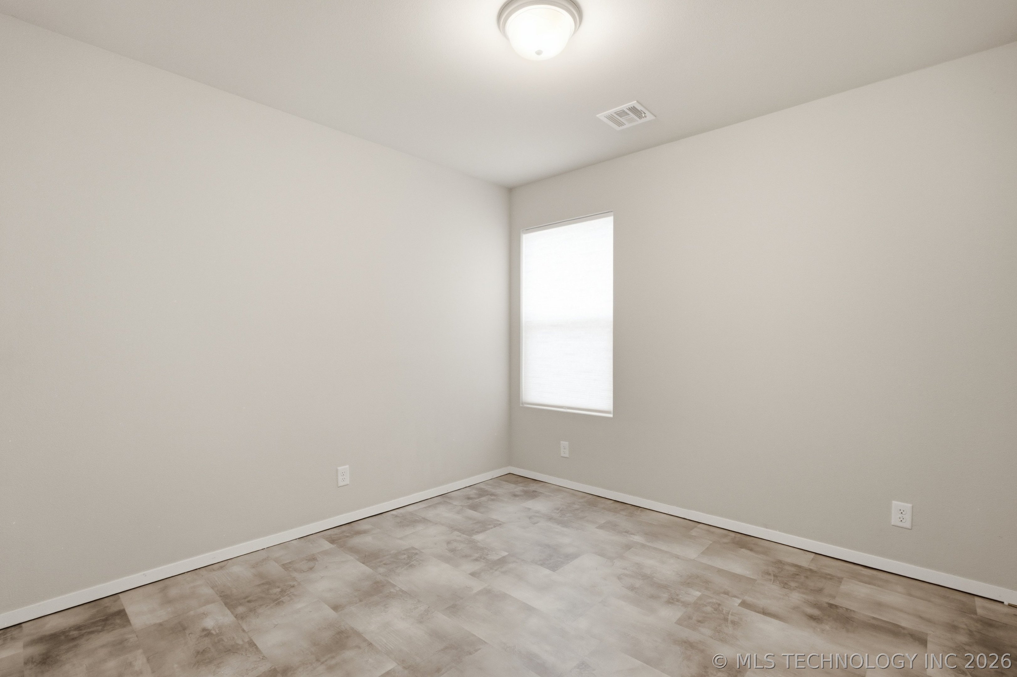 11526 S 235th East Avenue Property Photo 21