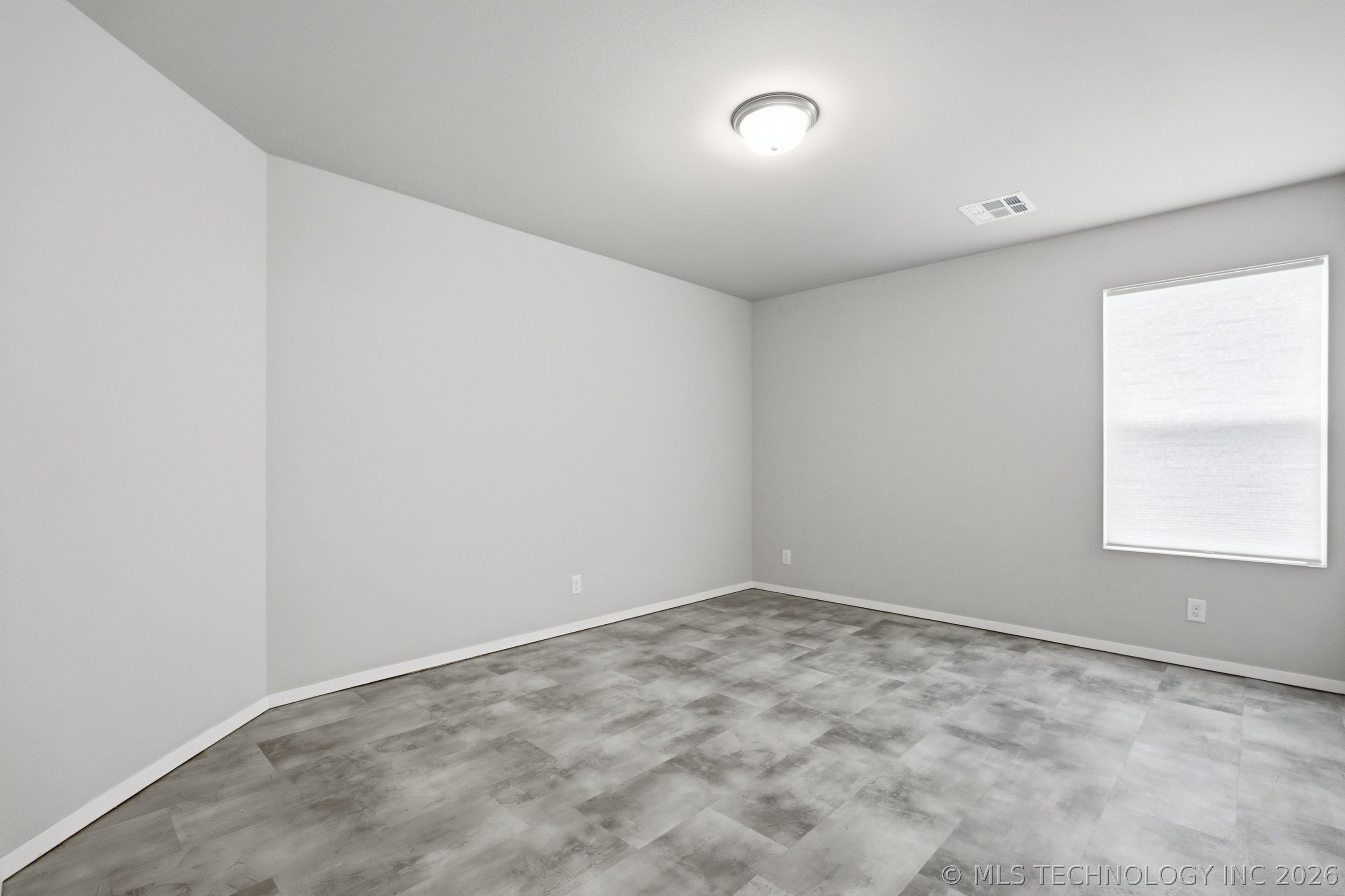 11526 S 235th East Avenue Property Photo 23