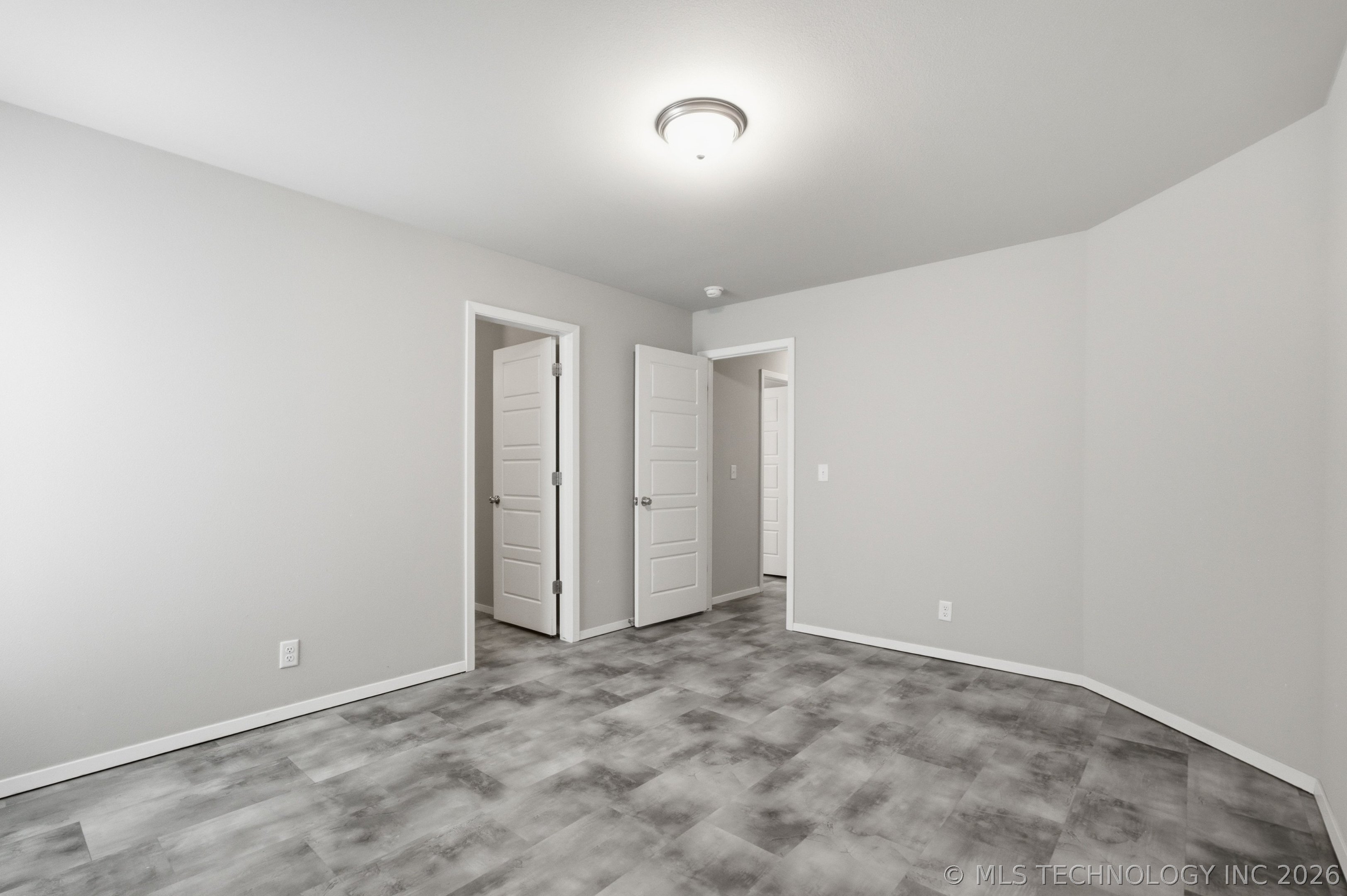 11526 S 235th East Avenue Property Photo 24