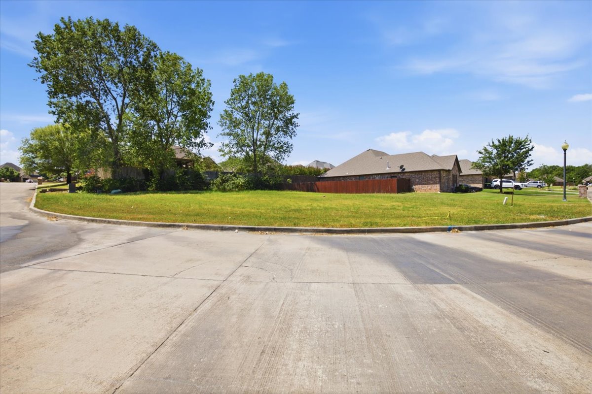 Magnolia Drive Property Photo 3