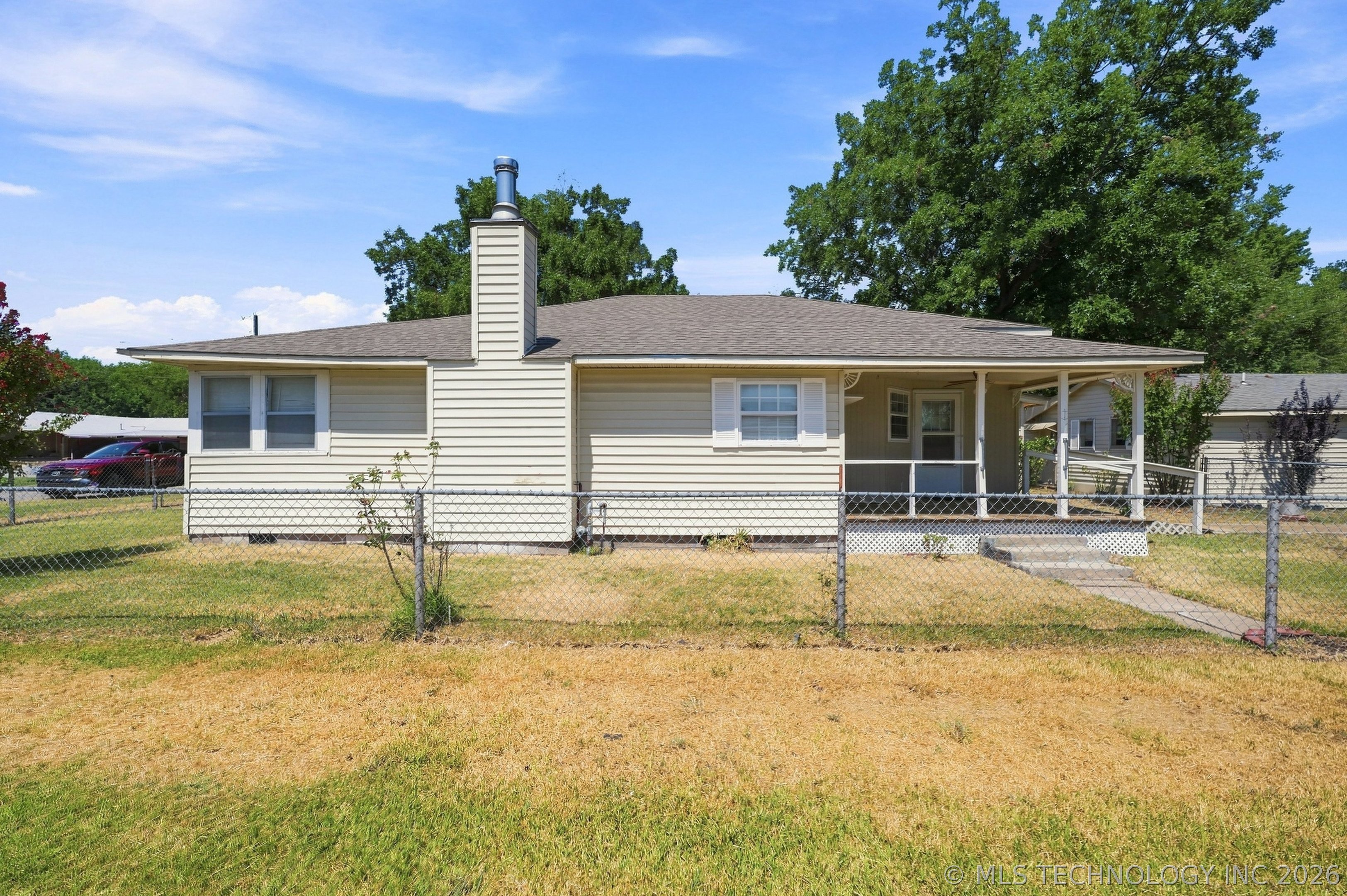635 S Javine Street Property Photo 2