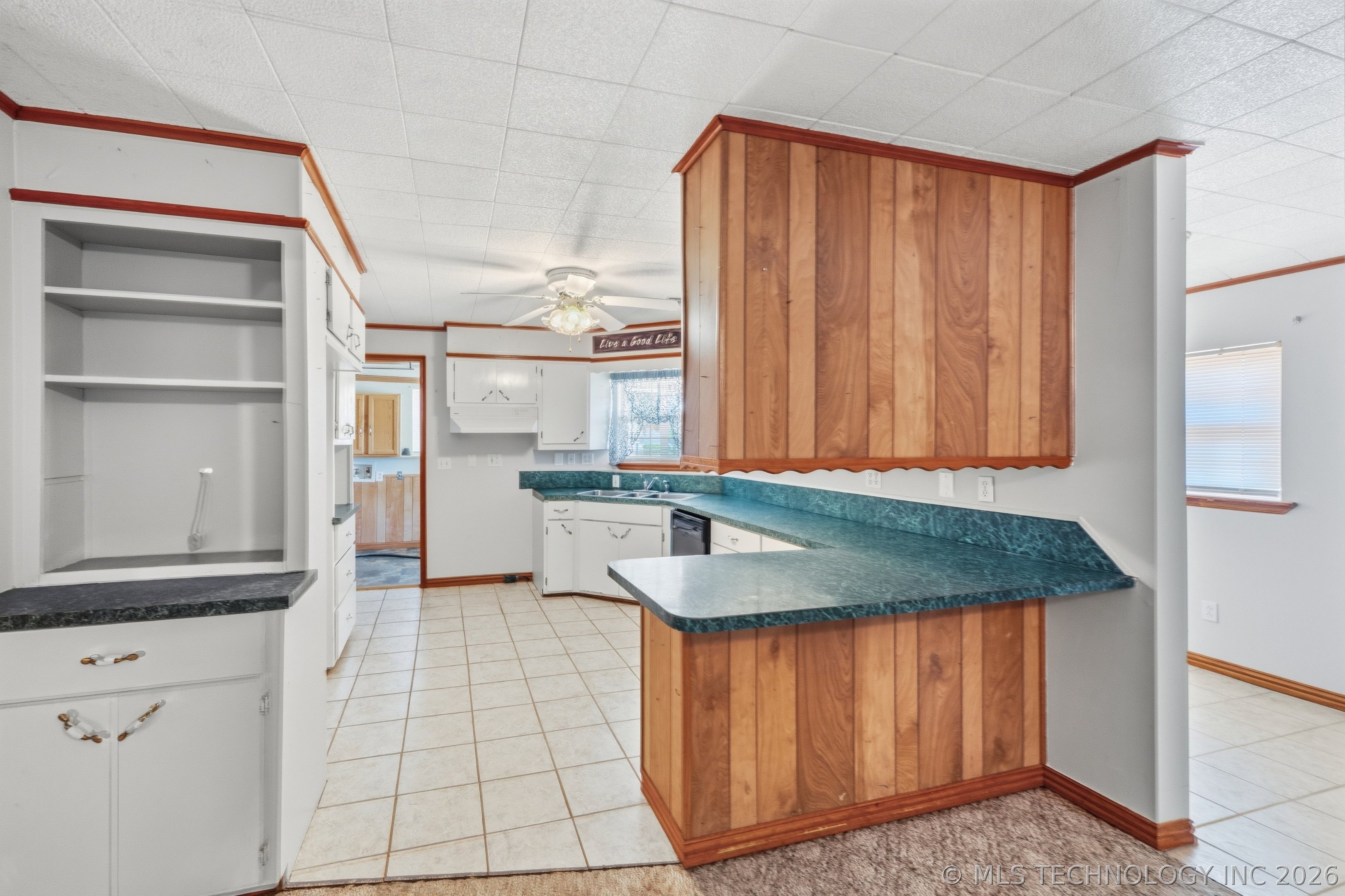 635 S Javine Street Property Photo 8